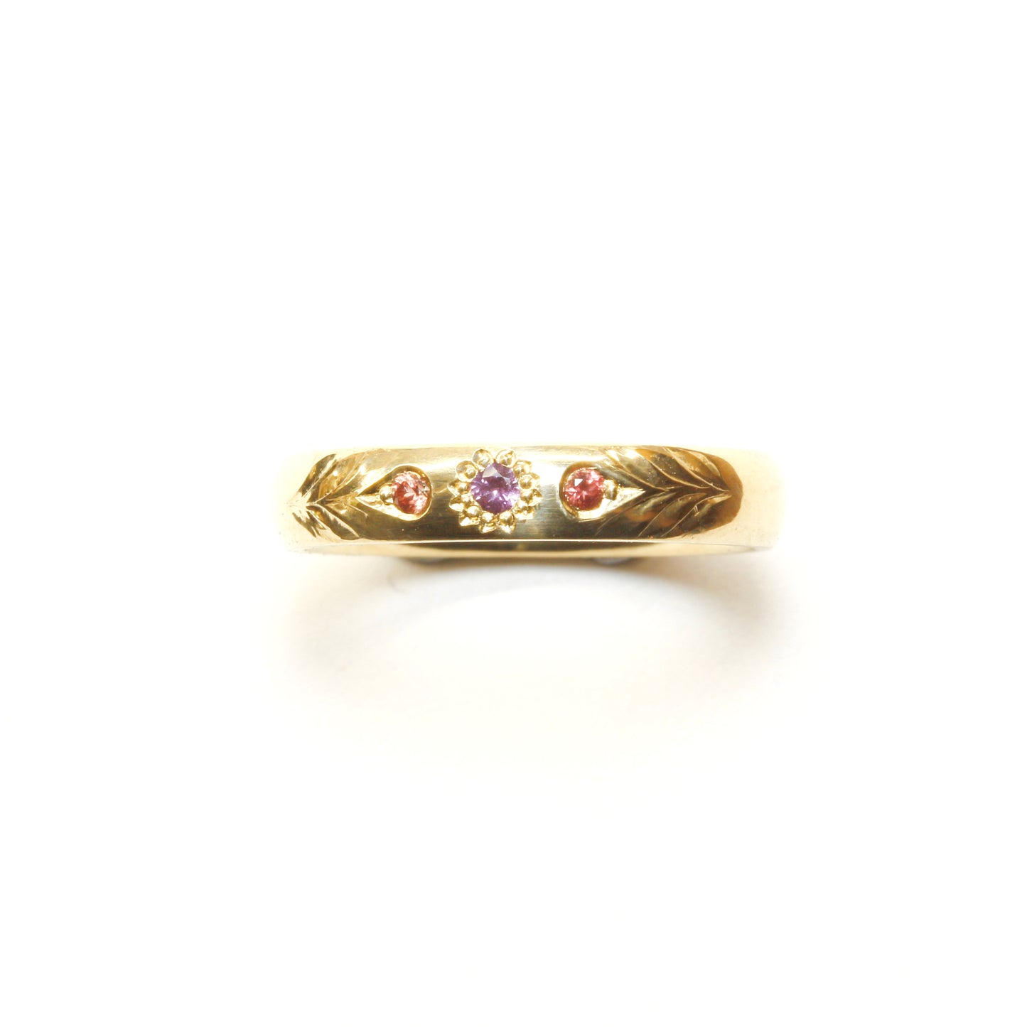 Gold rosebud ring