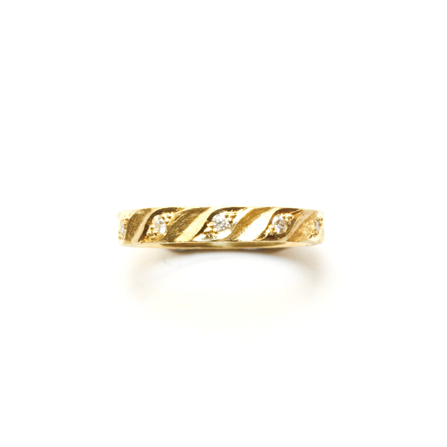 18ct gold & diamond stacking leaf band