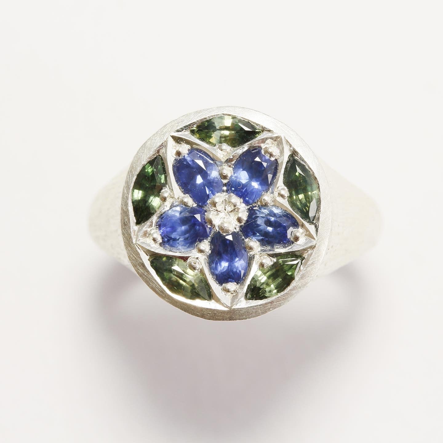 Werewere kōkako signet ring