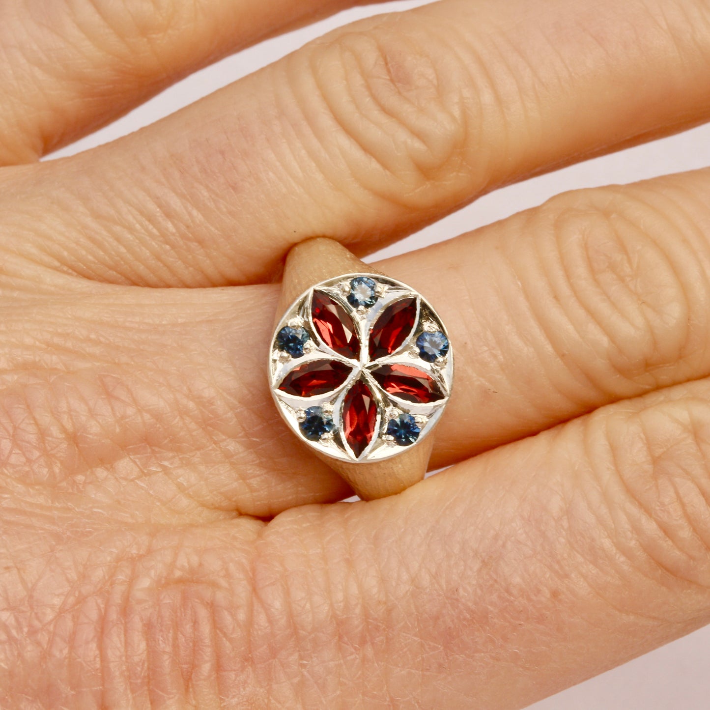 Kāmahi kaleidoscope ring